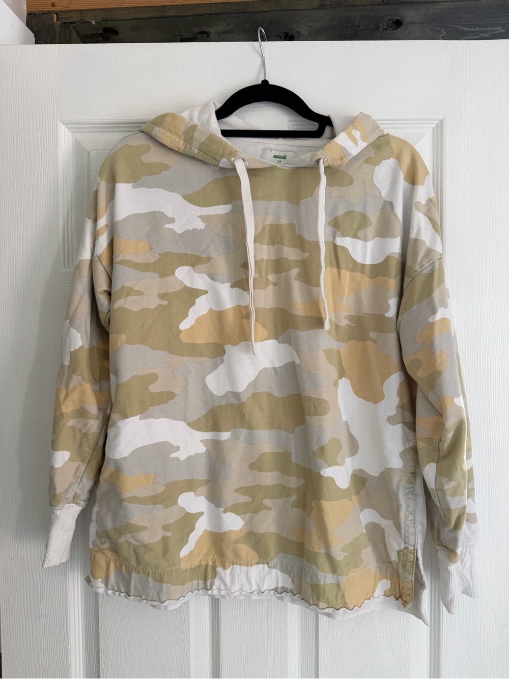 *2 for 20* aerie Beige & White Camo Hoodie Sweater